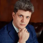 Адвокат по спорам со страховыми компаниями — Свистун Олег Олегович, перейти в профиль Адвокат Свистун Олег Олегович — споры со страховыми компаниями в Санкт-Петербурге