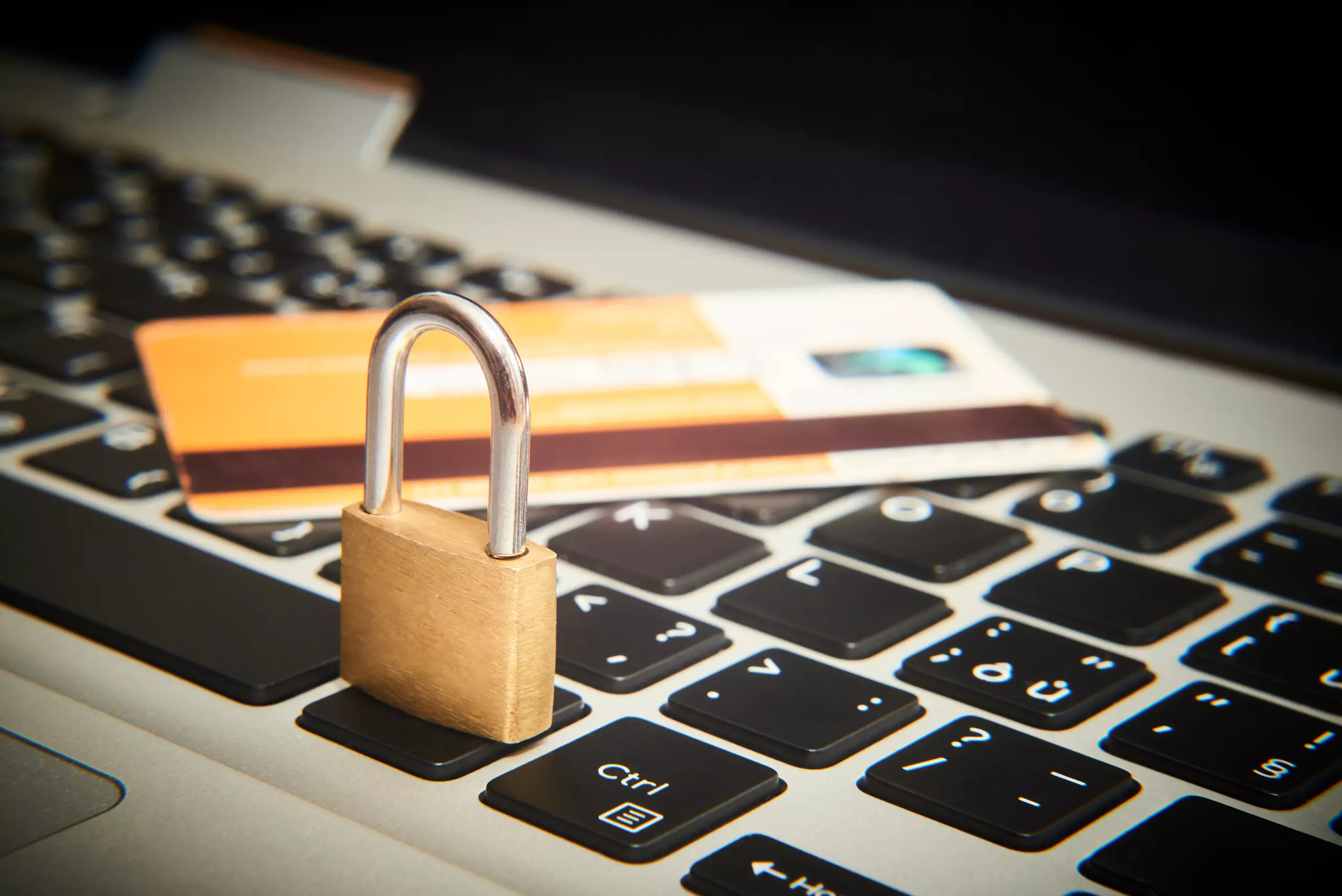 Адвокат Фролов Алексей Сергеевич объясняет: Не платите кредит, который оформили мошенники