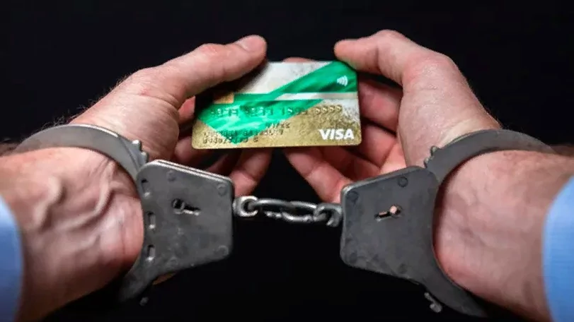 Адвокат Зайкин Павел Владимирович объясняет: Отвечать придется за то, что рассчитался чужой найденной банковской картой