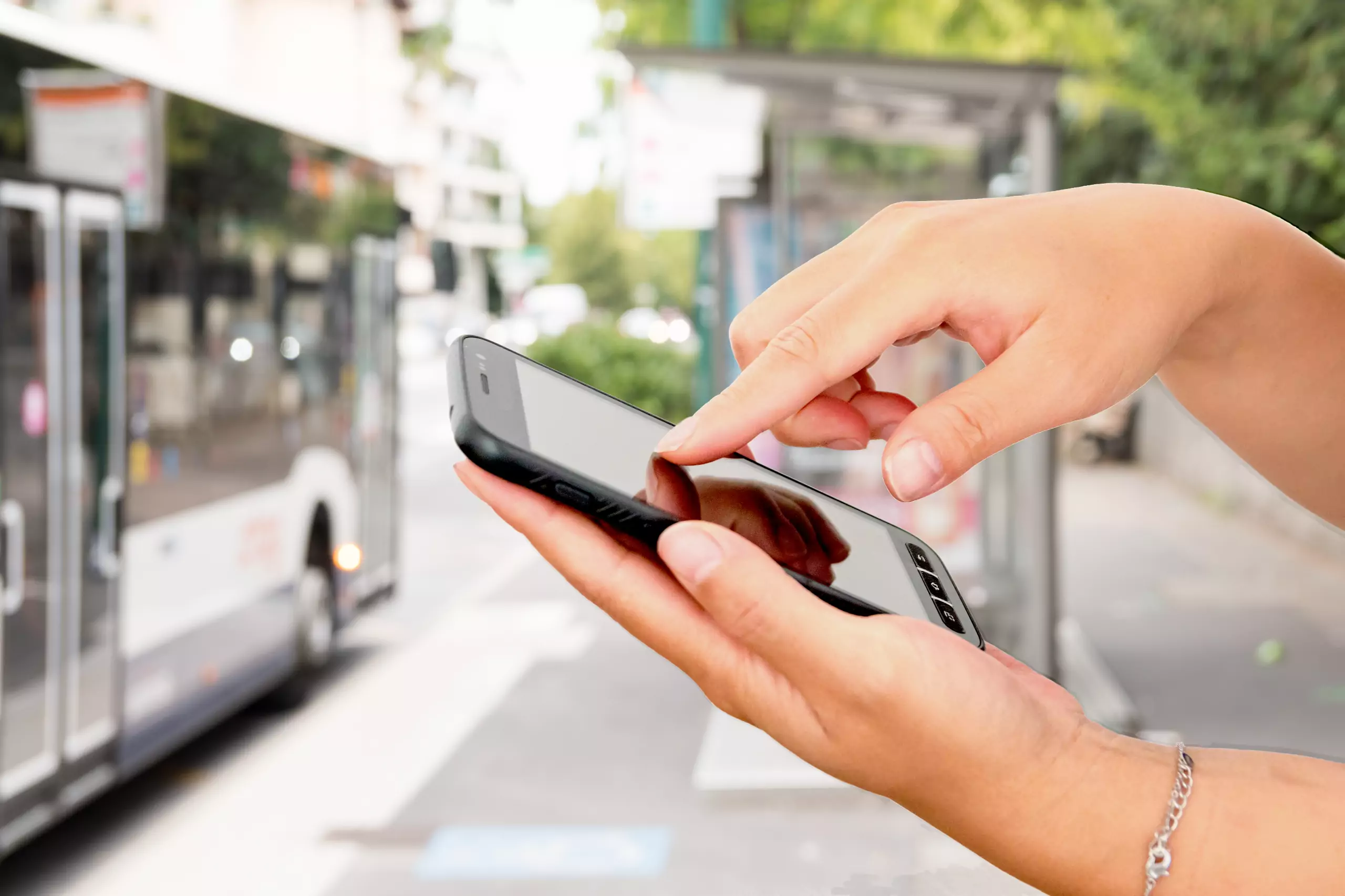 Юрист Сагитов Дмитрий Александрович объясняет: Как уберечь себя от тюрьмы, если нашёл в транспорте телефон