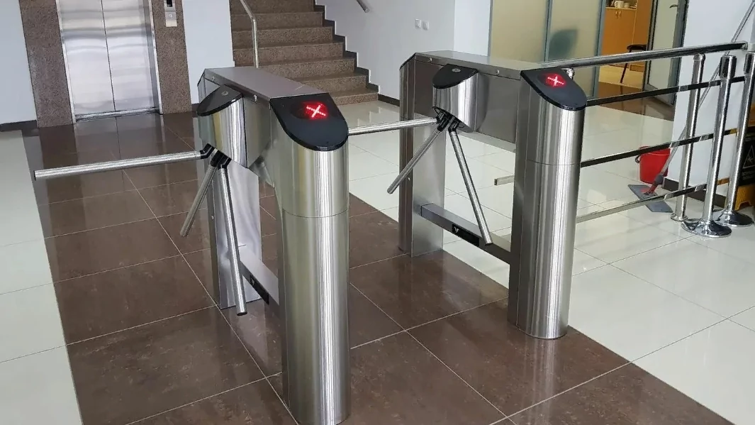 Юрист Сагитов Дмитрий Александрович объясняет: Права работника. Уволили по данным турникета. (+ анекдот)