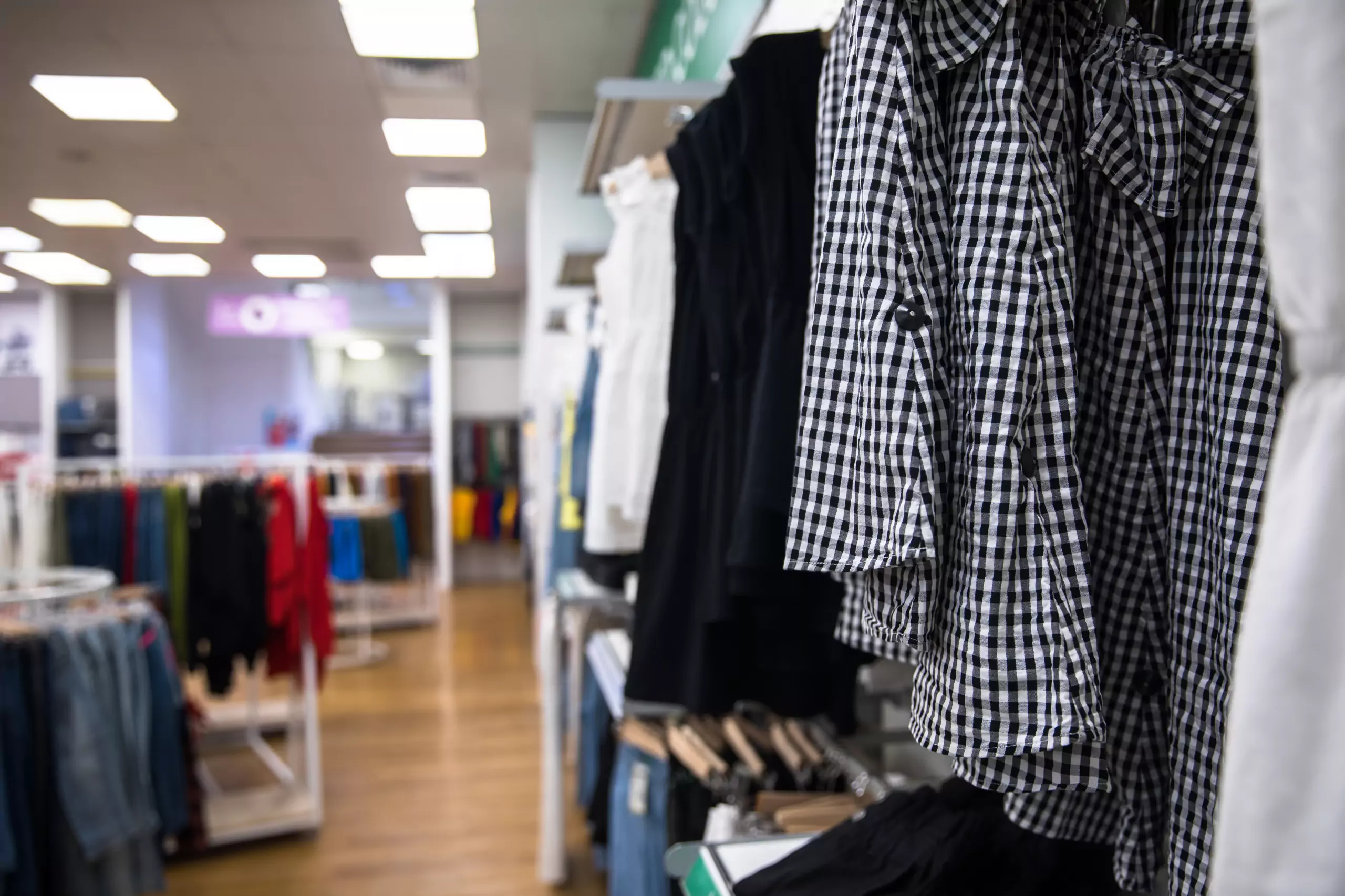 Адвокат Тимофеев Данила Анатольевич объясняет: В ГД одобрили упрощение постройки торговых точек