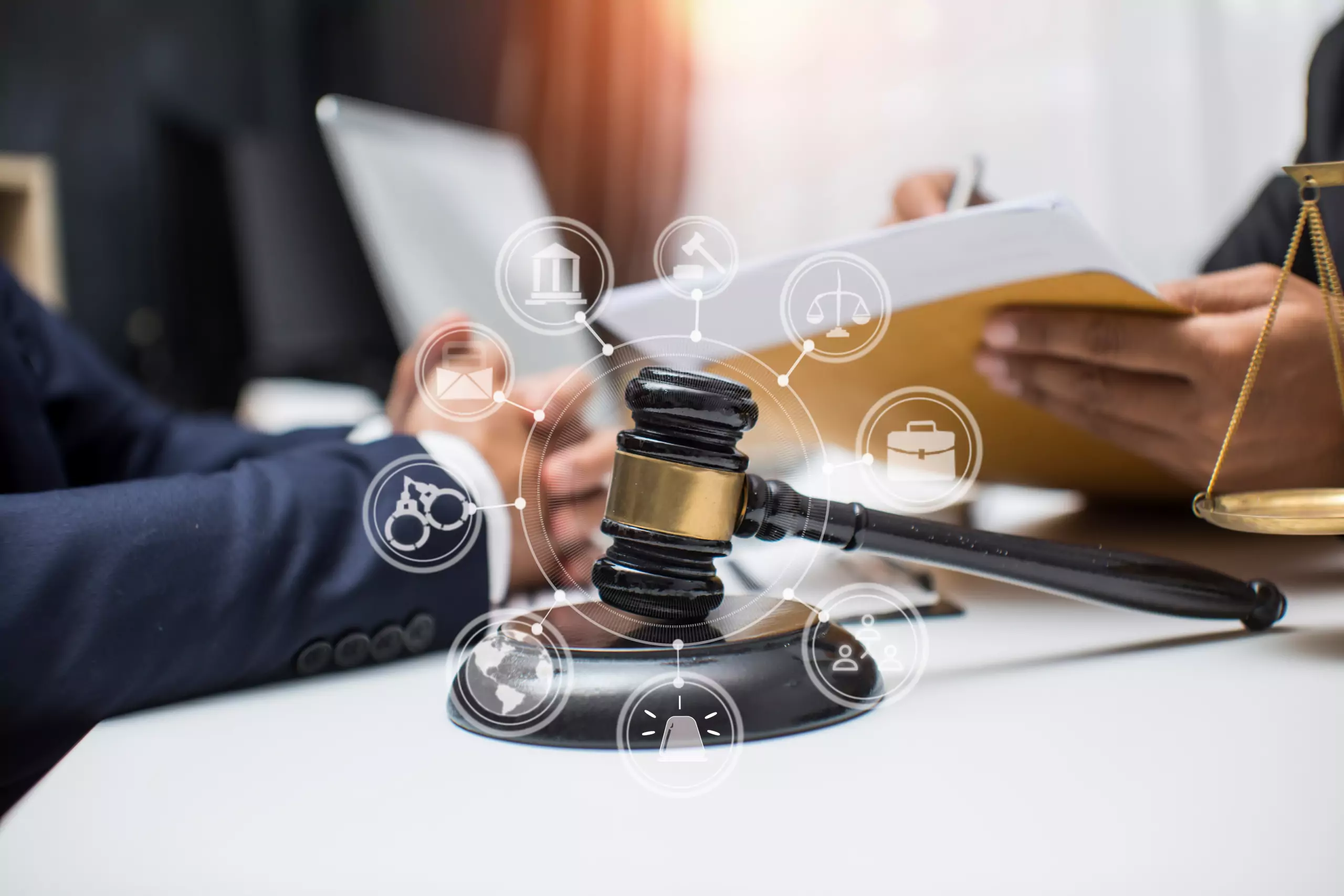 Юрист Арутюнян Илья Юрьевич объясняет: А что для вас значит юрист?