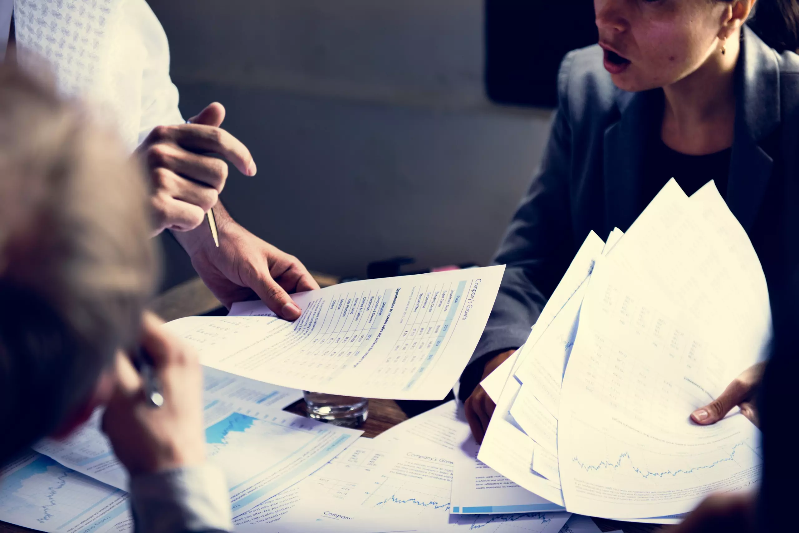 Юрист Сериков Андрей Леонидович объясняет: Алименты как способ не платить кредиты. Без банкротства