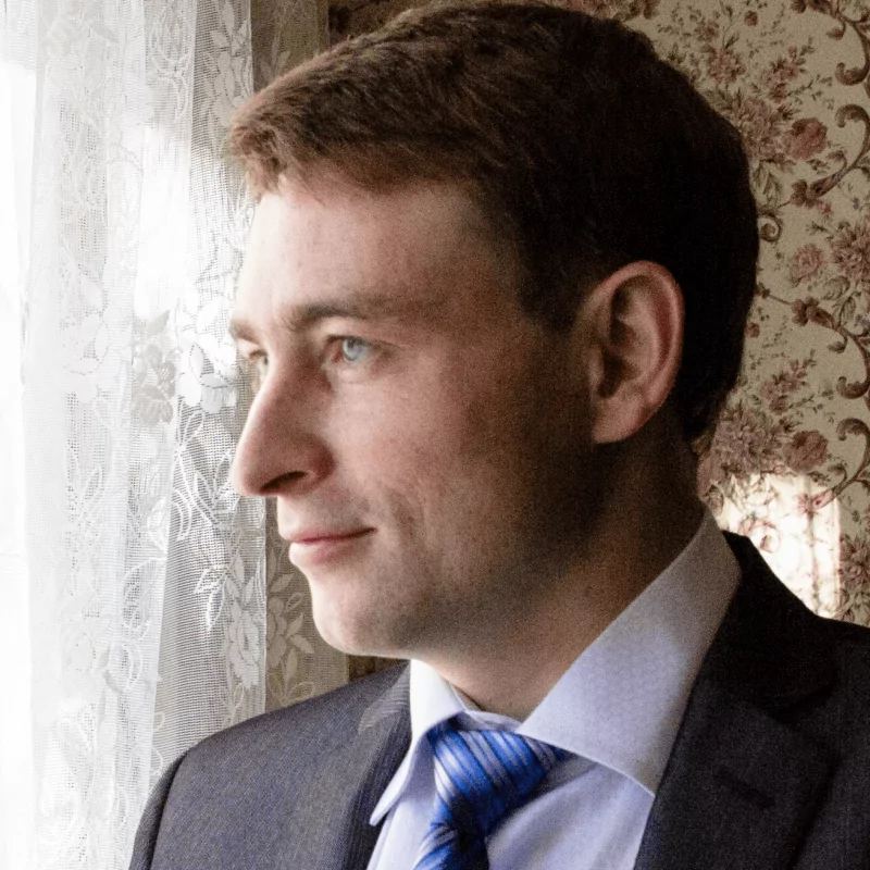 Оганов Дмитрий Николаевич