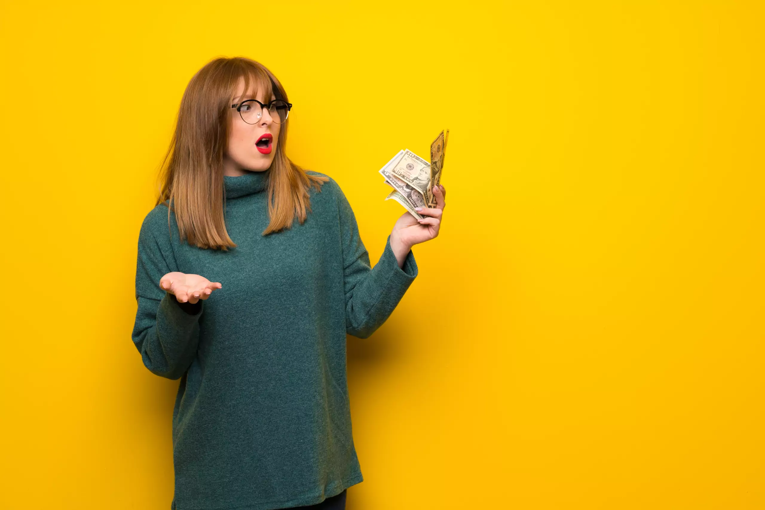 Юрист Топоева Жанна Диментьевна объясняет: Оплата труда в соответствии с МРОТ(вопросы/ответы)