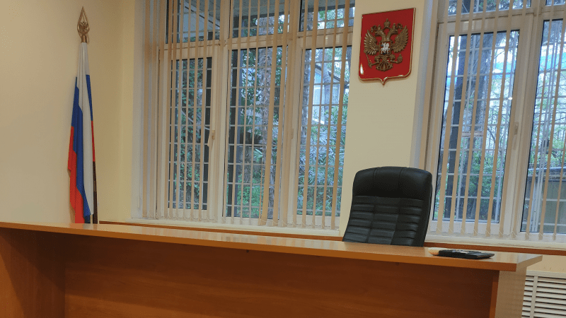 Юрист Кальнишевский Андрей Геннадьевич объясняет: С работником нет трудового договора в письменной форме