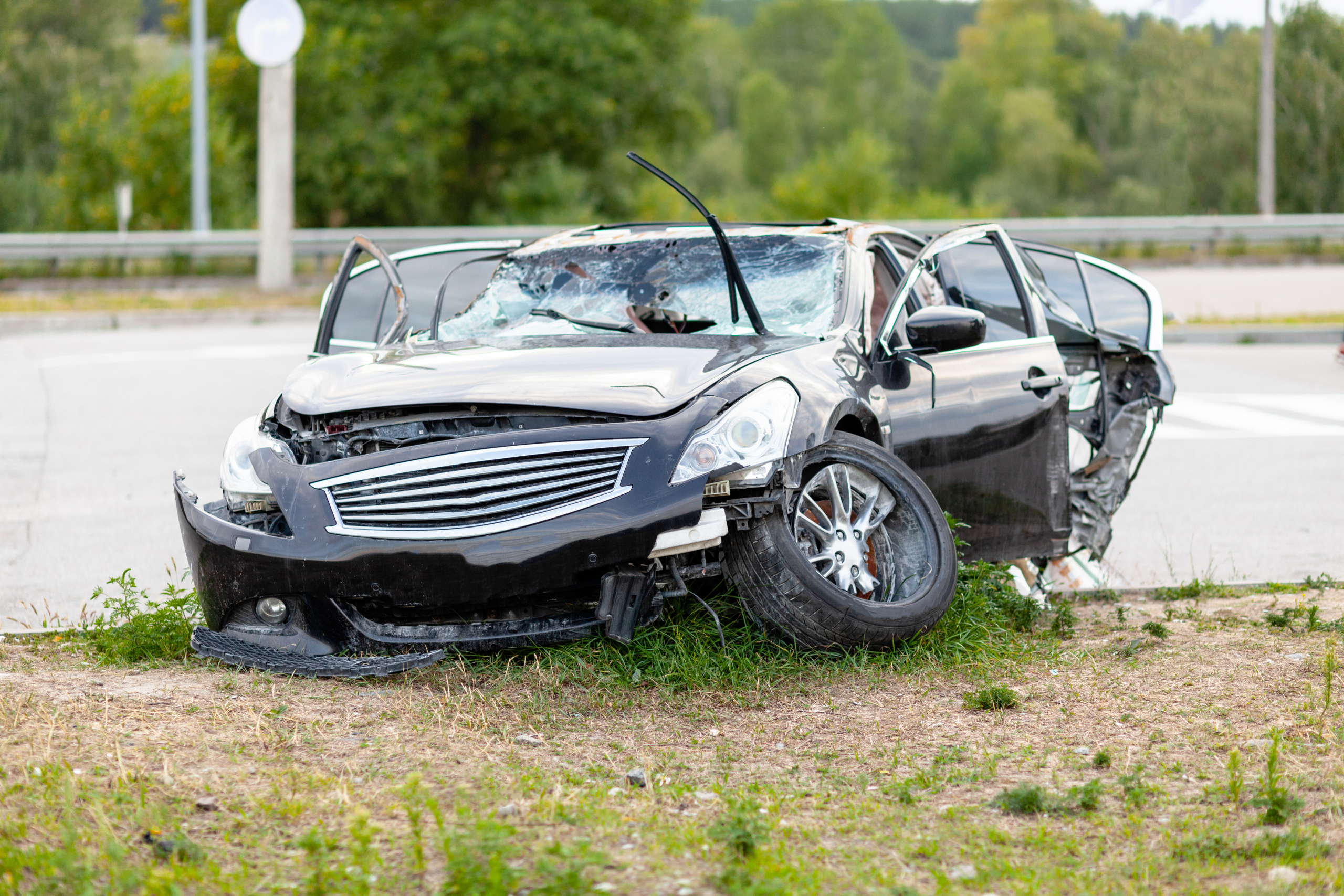 Юрист Трегубов Тимофей Игоревич объясняет: «Тотал» автомобиля после ДТП, риски