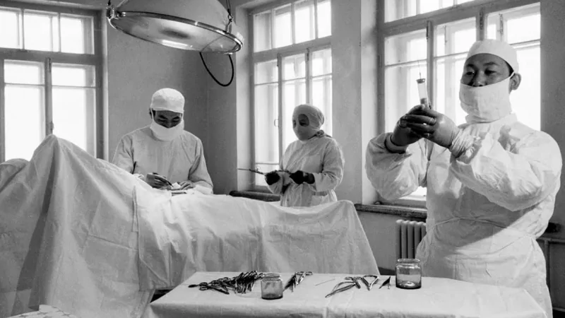 Юрист Бендер Андрей Владимирович объясняет: Ответственность за неоказание медицинской помощи пациентам и за тяжкие уголовные преступления