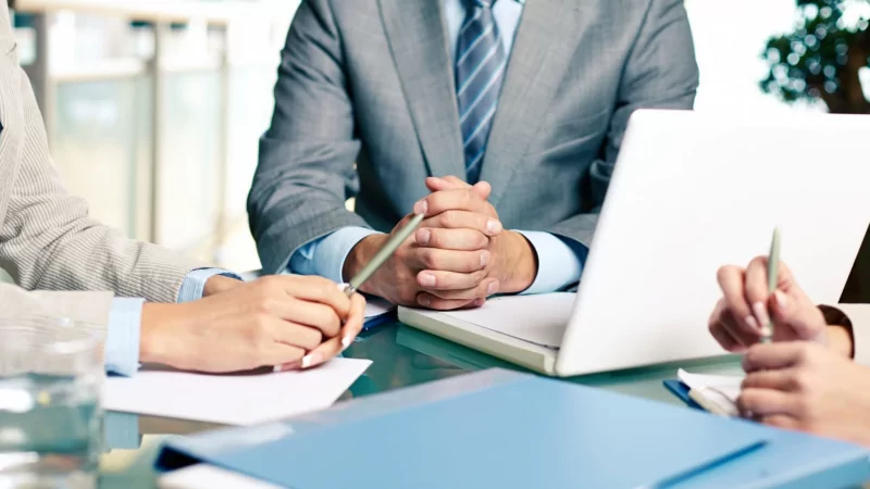 Адвокат Котиков Антон Константинович объясняет: Работодатель в суде заключил мировое соглашение в связи с незаконным увольнением