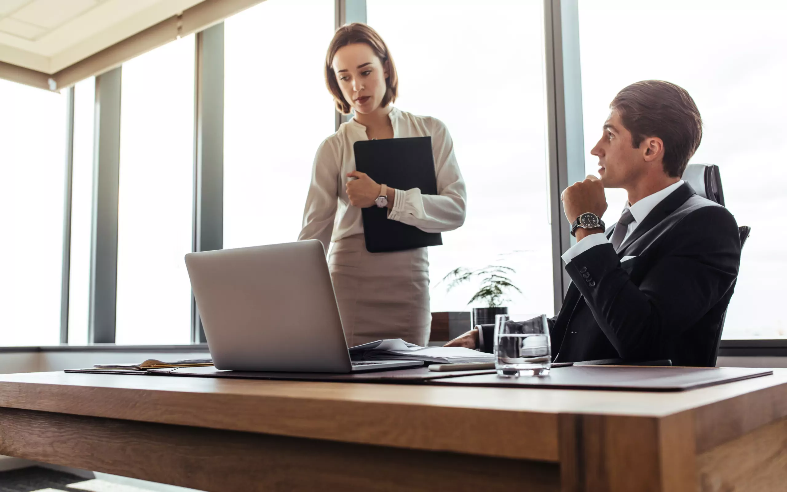 Адвокат Коняев Игорь Валерьевич объясняет: Адвокат или юрист?