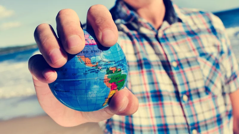 Юрист Сагитов Дмитрий Александрович объясняет: Работа за границей: обман или нет? Невыдуманная история