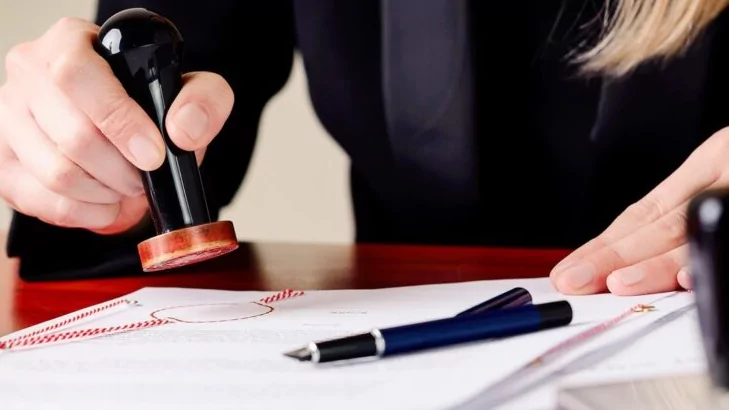 Юрист Янышев Ян Альбертович объясняет: Сэкономить на нотариусе? Об оформлении доверенности на представление интересов в суде