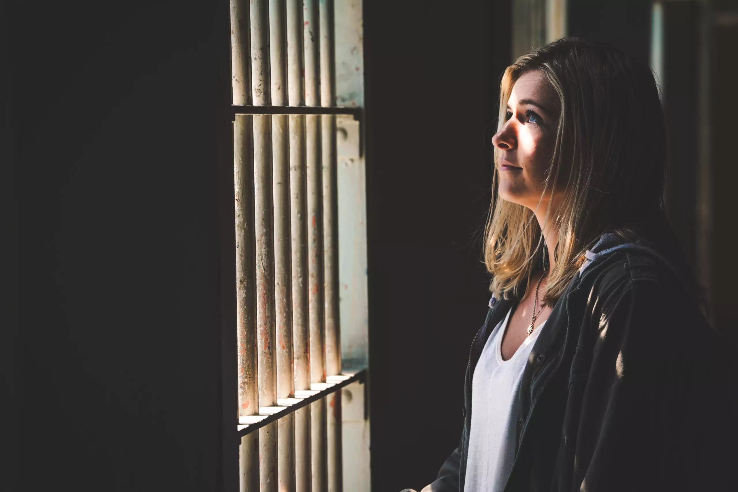 Юрист Рогалева Марина Алексеевна объясняет: О причинах женской преступности