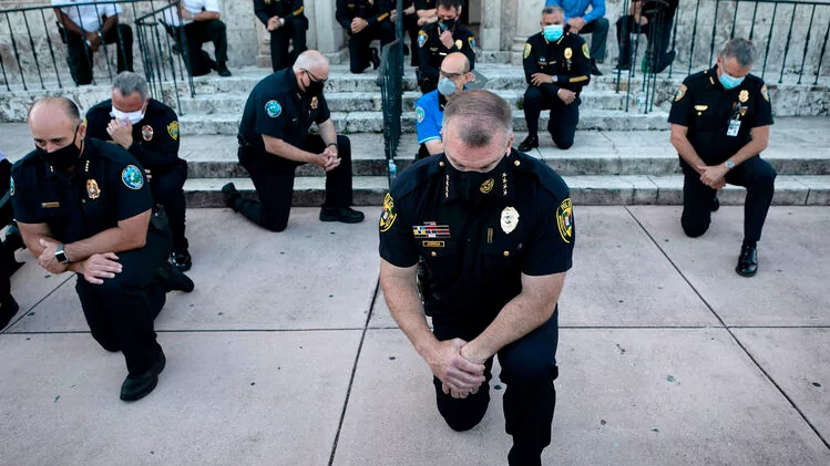 Адвокат Сизоненко Александр Аркадьевич объясняет: Признание действий полиции незаконными и обязание принести извинения гражданину