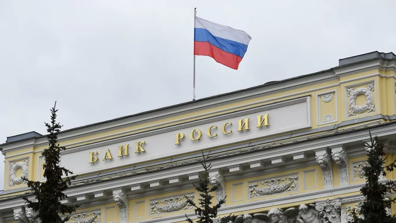 Юрист Дугин Виталий Валерьевич объясняет: Может ли банк подать заявление о банкротстве заёмщика, если он не будет платить?