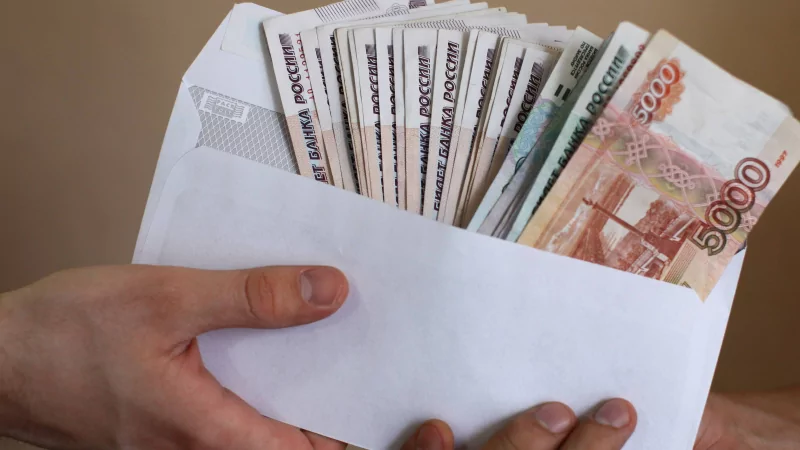 Юрист Надыкта Лилия Олеговна объясняет: Черно белая заработная плата, что нужно знать работнику соглашаясь на такую схему оплаты труда