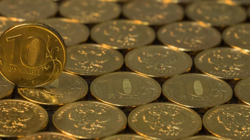 Юрист Сибиченко Дмитрий Сергеевич объясняет: Можно ли работать и получать пенсию по потере кормильца!?