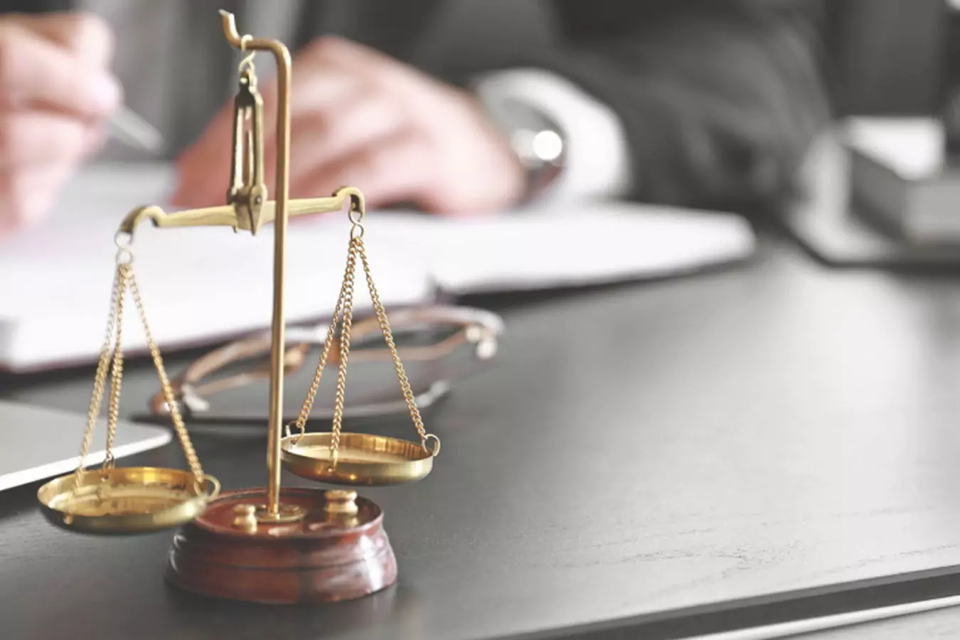 Юрист Загузин Артем Юрьевич объясняет: Что такое судебный приказ “и с чем его едят?”