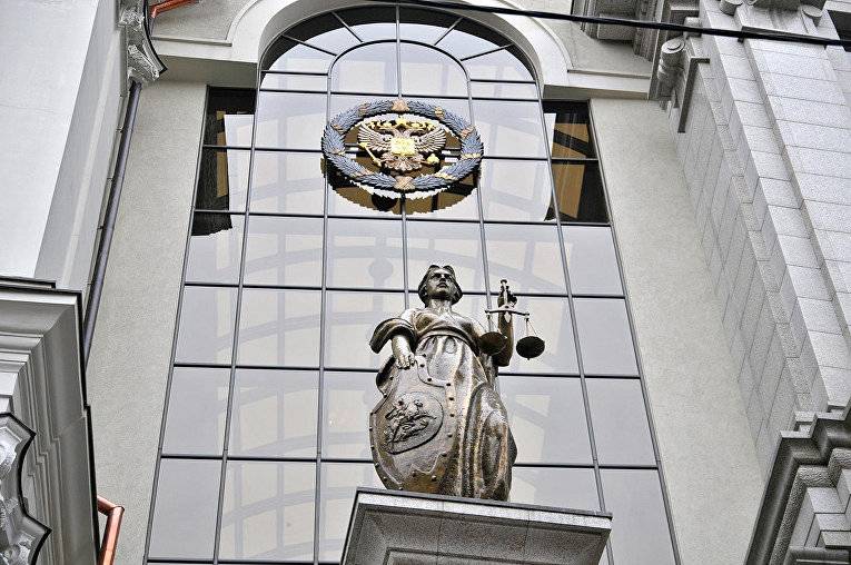 Адвокат Поляков Дмитрий Васильевич объясняет: Верховный Суд РФ не разрешил игнорировать просьбы обвиняемых о суде присяжных