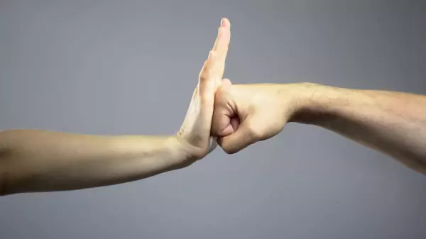 Адвокат Логвинов Юрий Николаевич объясняет: Самооборона