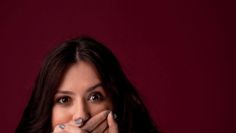 Юрист Стюф Вероника Григорьевна объясняет: Депутаты предлагают наказывать школьников и их родителей за оскорбления учителей.