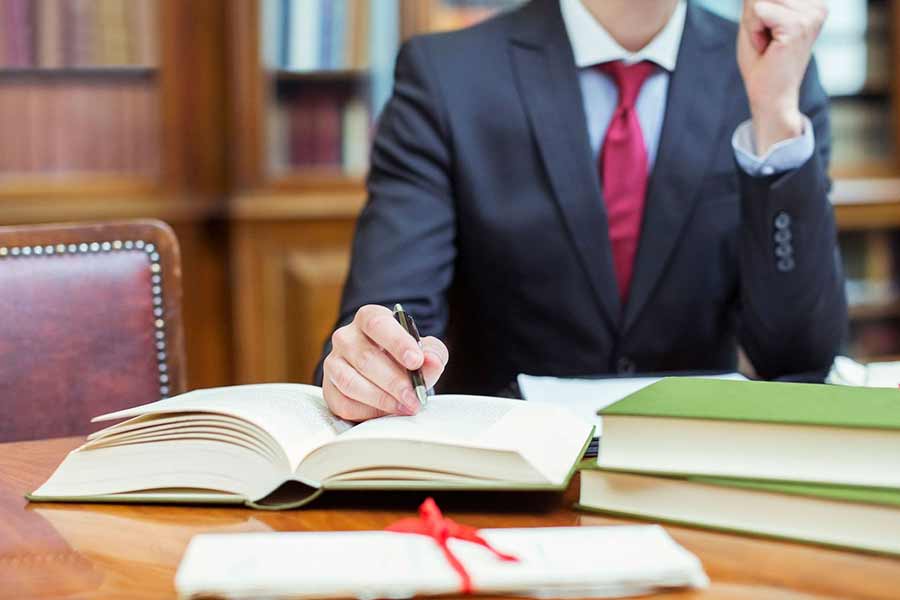 Адвокат Поляков Дмитрий Васильевич объясняет: Интересы кредитора могут стоять выше возвращения состоятельности должнику – КС