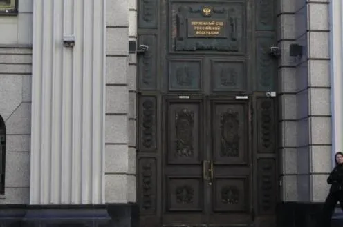 Верховный Суд РФ признал за дольщиком право на получение квартиры у нового застройщика