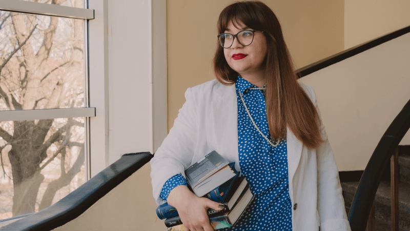 Адвокат Куличенко Нина Николаевна объясняет: ЮРИСТ «на альтернативном» – это АДВОКАТ