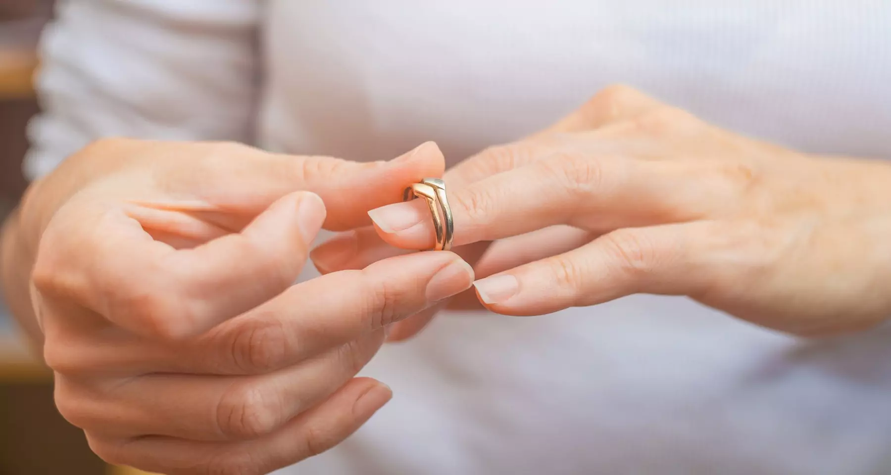 Адвокат Скрипкина Елена Петровна объясняет: Минфин предложил увеличить пошлину за развод в 8 раз