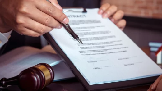 Адвокат Рогальский Валерий Владиславович объясняет: Должен ли юрист вести дела pro bono?