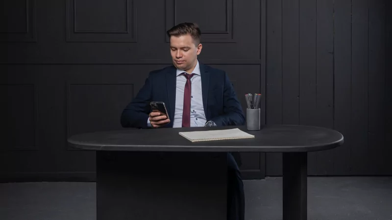 Юрист Потапов Никита Андреевич объясняет: Взыскали долг по договору поставки с директора компании-покупателя