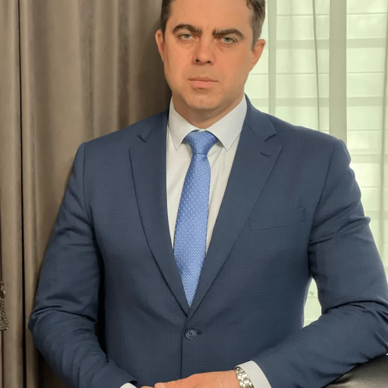 Успешный Максим Константинович