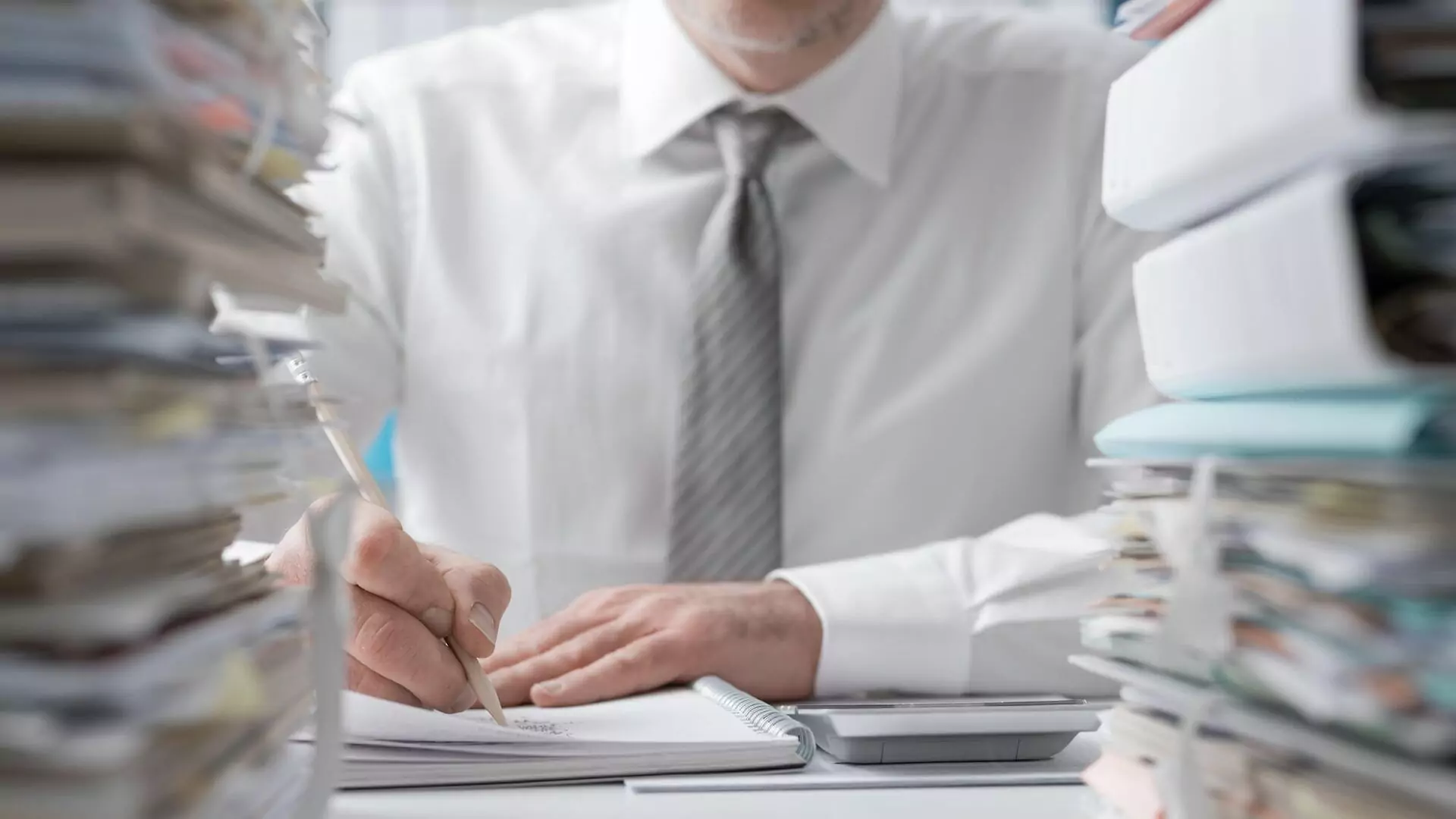 Адвокат Поляков Дмитрий Васильевич объясняет: КС подтвердил право ИП защищать репутацию и предпринимателя, и гражданина