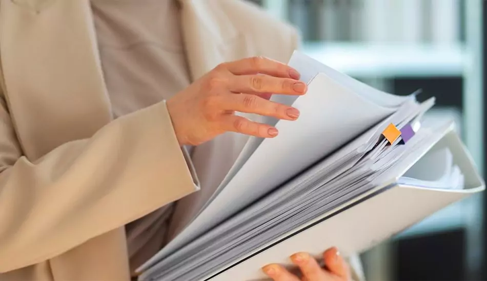 Адвокат Долматов Денис Петрович объясняет: Перечень документов для постановки на очередь на получение жилья детей-сирот в Воронежской области