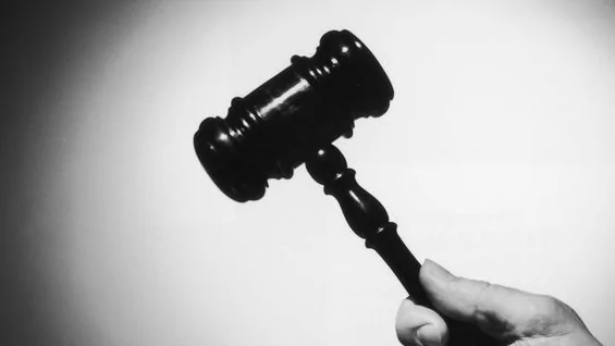 Юрист Гарин Никита Вадимович объясняет: Многодетных родителей могут освободить от платы за парковку по всей России