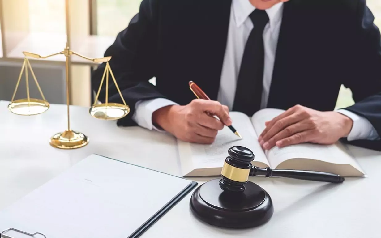 Юрист Коликов Николай Леонидович объясняет: Как взыскать убытки с директора компании?