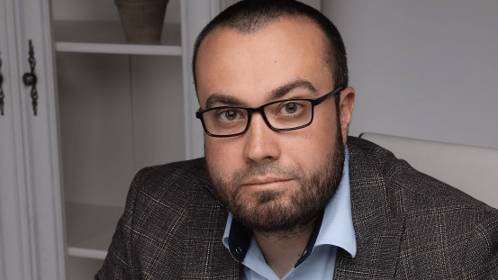 Адвокат Колонтай Дмитрий Владимирович объясняет: Грабеж, которого не было. Уголовное дело прекращено по реабилитирующим основаниям.
