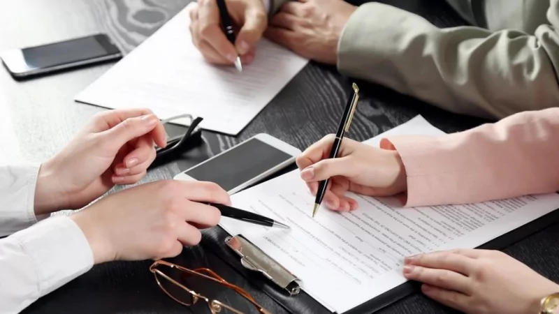 Адвокат Поляков Дмитрий Васильевич объясняет: Суд защитил право отчима погибшего участника СВО на меры поддержки