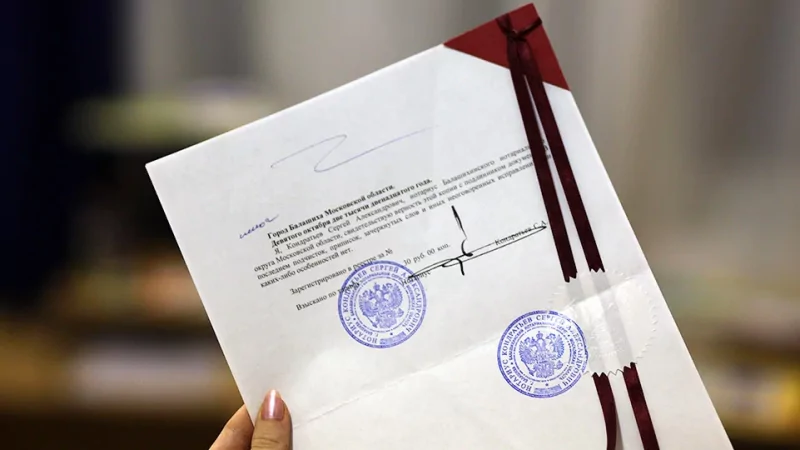 Юрист Великанов Юрий Андреевич объясняет: Обязательное нотариальное заверение сделок с дарением имущества