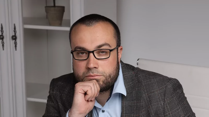 Адвокат Колонтай Дмитрий Владимирович объясняет: Помощь, если Ваши счета заблокировал банк