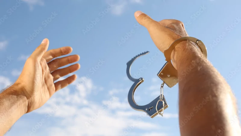 Адвокат Бабенко Виталий Александрович объясняет: Прекращение особо тяжкого уголовного дела с правом на реабилитацию. Часть 3 статьи 229.1 УК РФ.