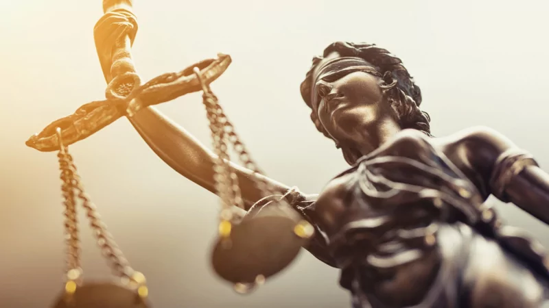 Юрист Сульдин Герман Валерьевич объясняет: Конфликты на работе: незаконное увольнение, принуждение, буллинг