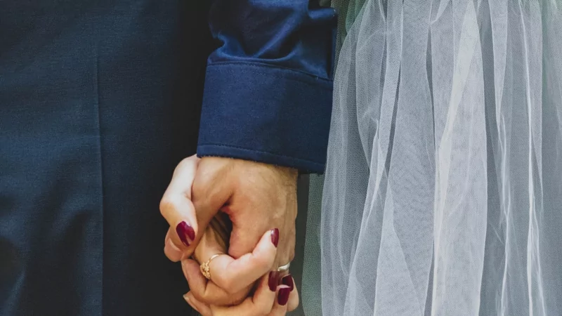 Юрист Ишин Максим Игоревич объясняет: Брачный договор: стоит ли заключать? 🤔 Разбираем плюсы и минусы