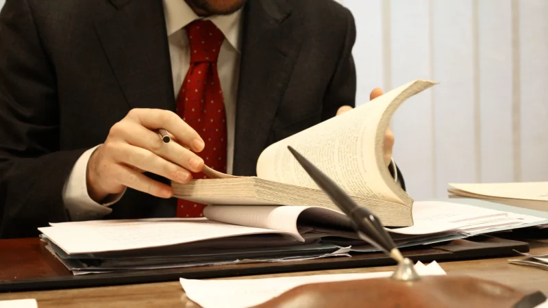 Юрист Бохан Сергей Сергеевич объясняет: ВС указал, когда мораторий на начисление неустоек не защитит застройщика от претензий участника ДДУ