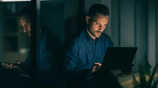 Юрист Шефер Александр Семенович объясняет: Штраф или реальный срок: что грозит за скачивание с пиратских сайтов?