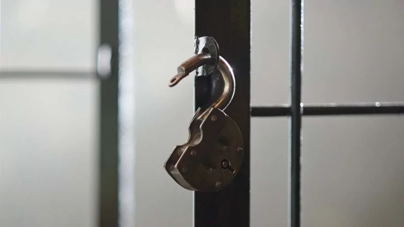 Адвокат Магомадов Исмаил Ризванович объясняет: Условно-досрочное освобождение: шанс на возвращение в общество