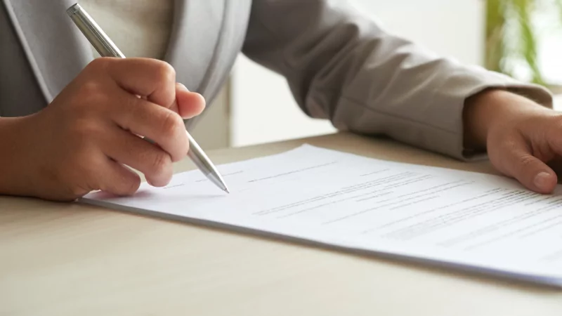 Юрист Успешный Максим Константинович объясняет: Хитрый договор займа денег