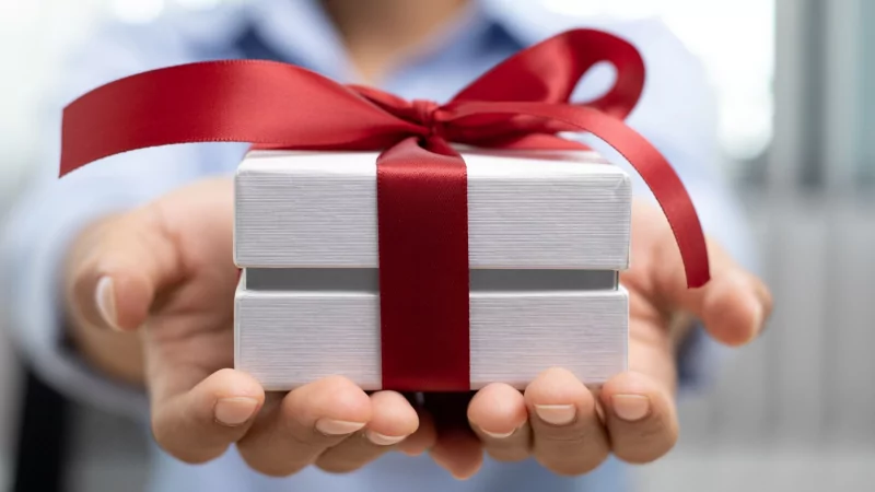 Юрист Шимохин Сергей Сергеевич объясняет: Что такое договор дарения и как его правильно оформить?