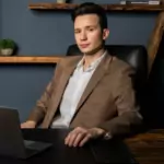 Онуфриев Владислав Александрович Адвокат в Санкт-Петербурге Онуфриев Владислав Александрович Адвокат в Санкт-Петербурге